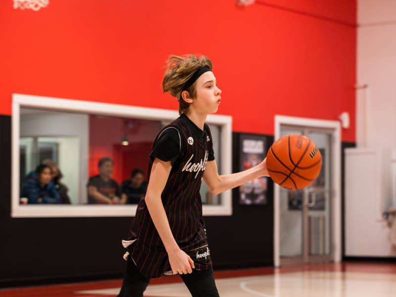 A player breaking out the handles in a 3x3 session