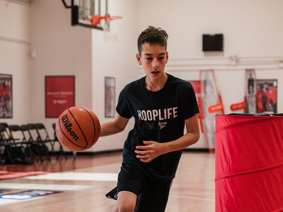 Two players going one on one during a HoopLife session